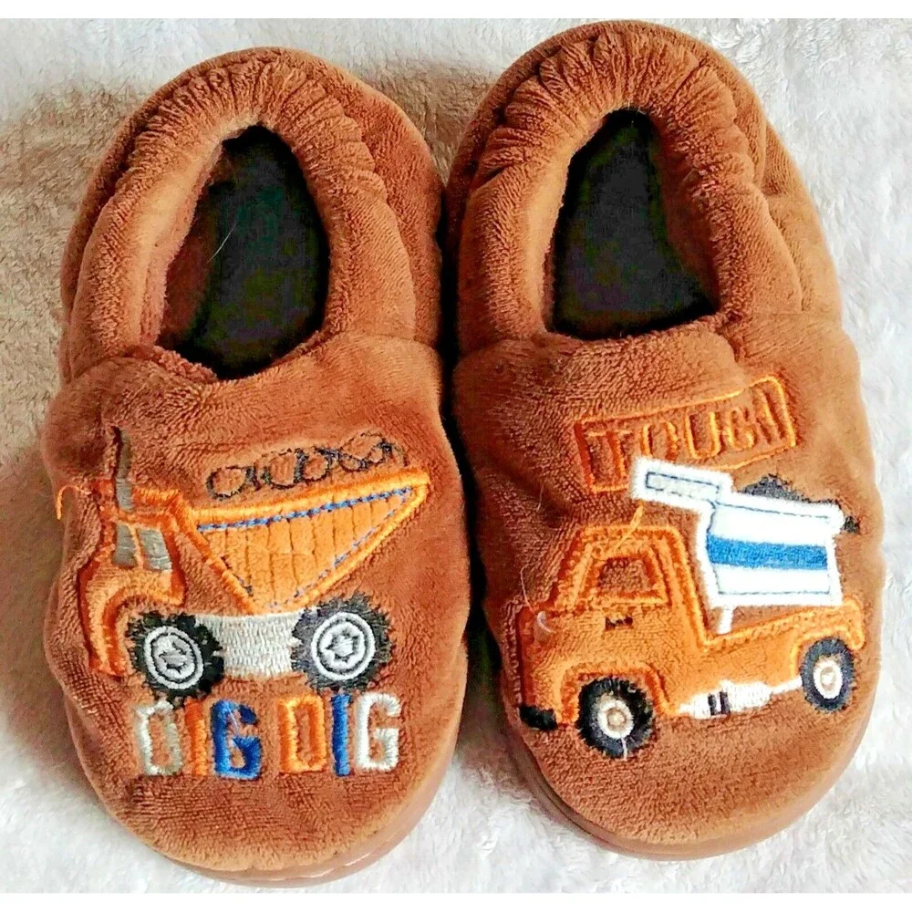 Slippers Size 5 to 6 Dump Truck Excavation Brown Boys toddler shoe accessory